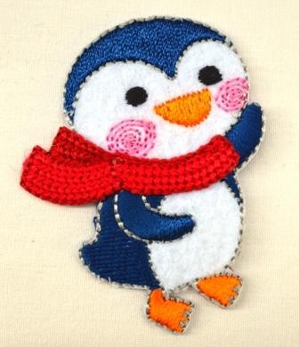 Applikation Pinguin mit rotem Schal