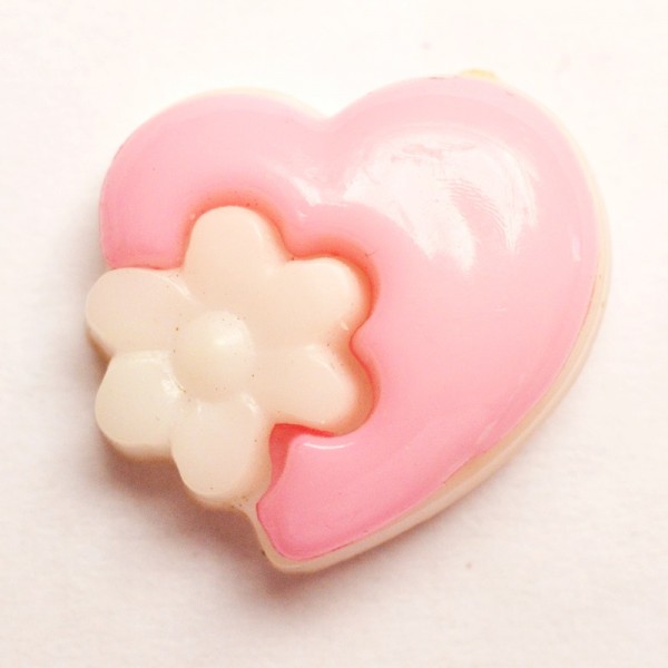 Knopf Herz mit weißer Blume, rosa