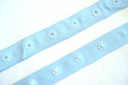 Druckknopfband, hellblau